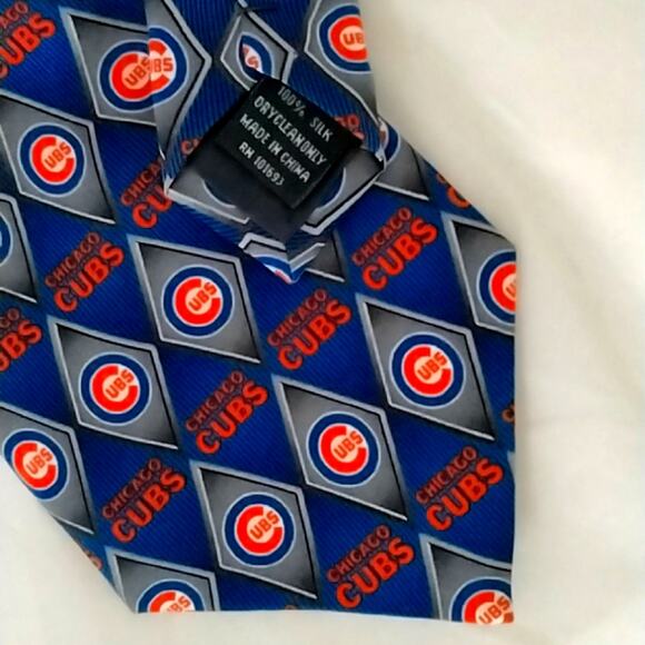 Chicago Cubs Baseball MLB Silk Tie - Picture 4 of 7